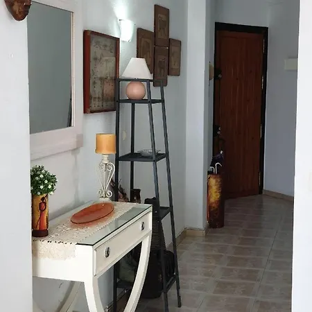 Delfin 4-8 Menyber Apartment